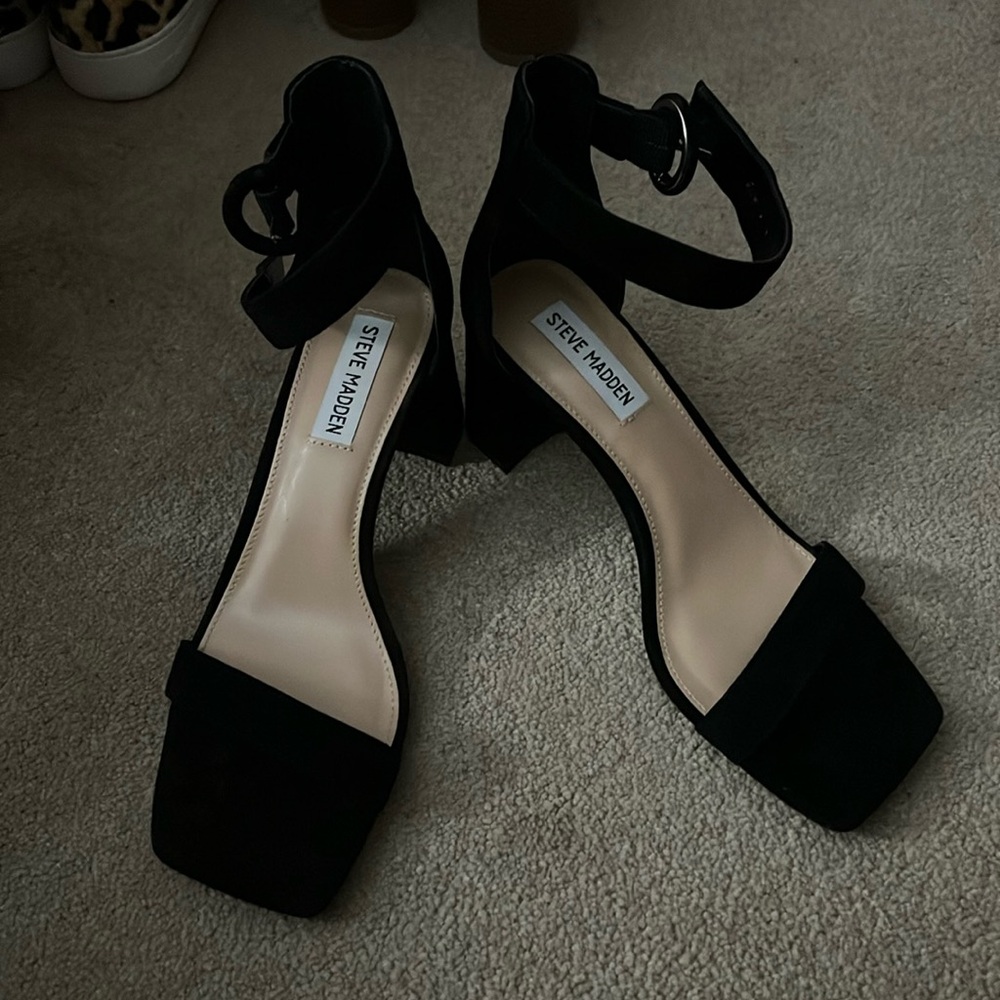 Steve Madden black heels